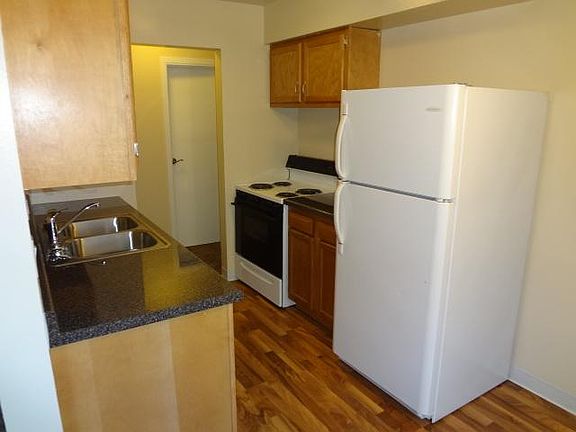 4th image of 2360 County Road East W #W-11-11