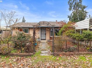 4890 E St, Springfield, OR 97478