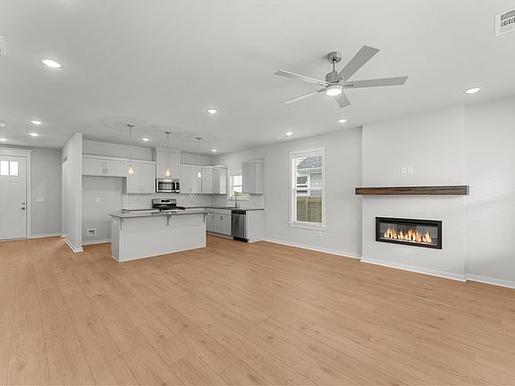 2nd image of 6001 SW Bear Creek Ave