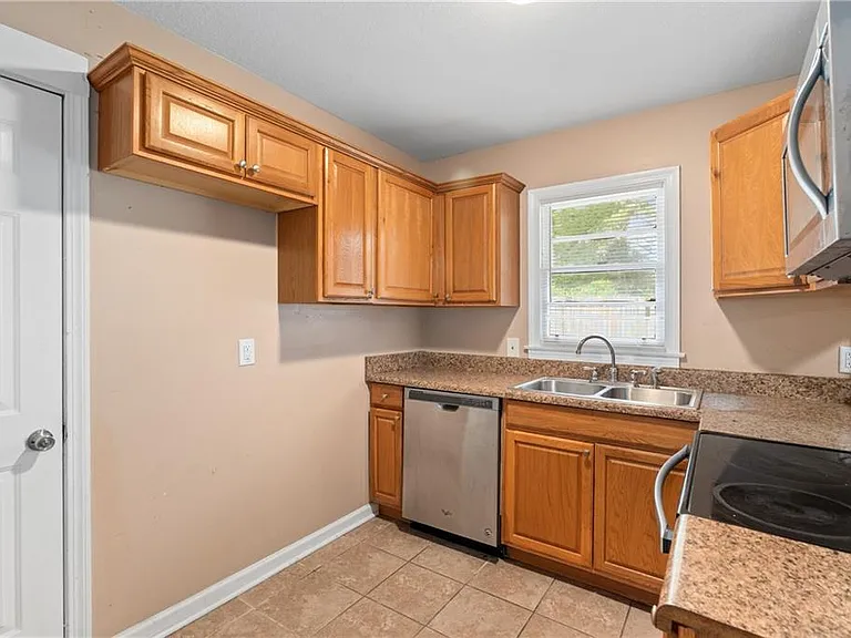 4242 Marmora Dr — Photo 6