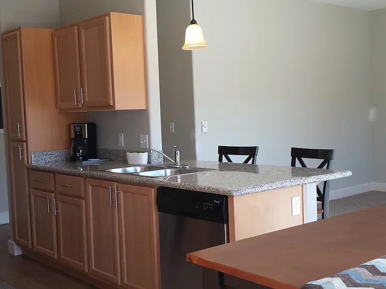Riverbend Apartments — Photo 15