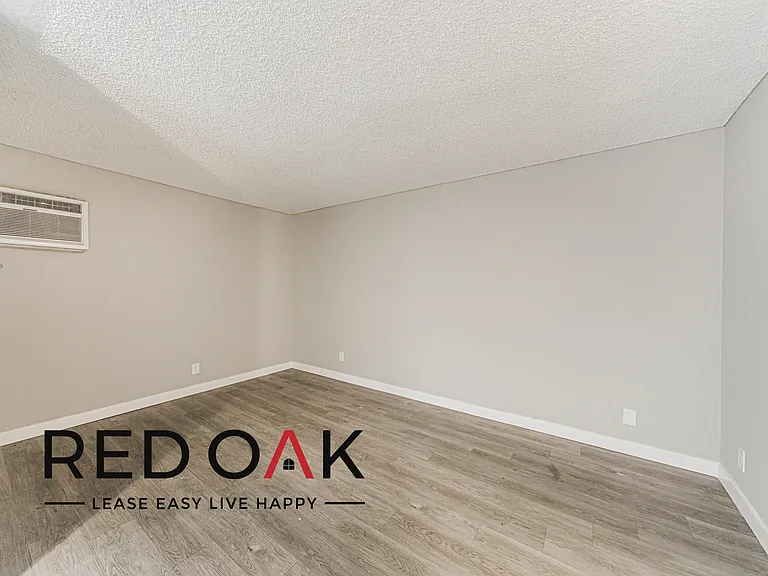 8614 Woodley Ave #221 — Photo 11