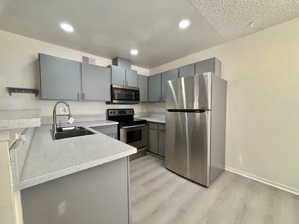 4670 Tracylynn Ln APT A, Las Vegas, NV 89121