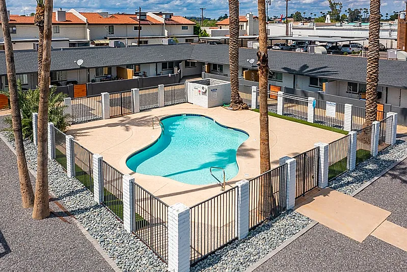 2 bed, 900 sqft, $1,250 — Photo 2