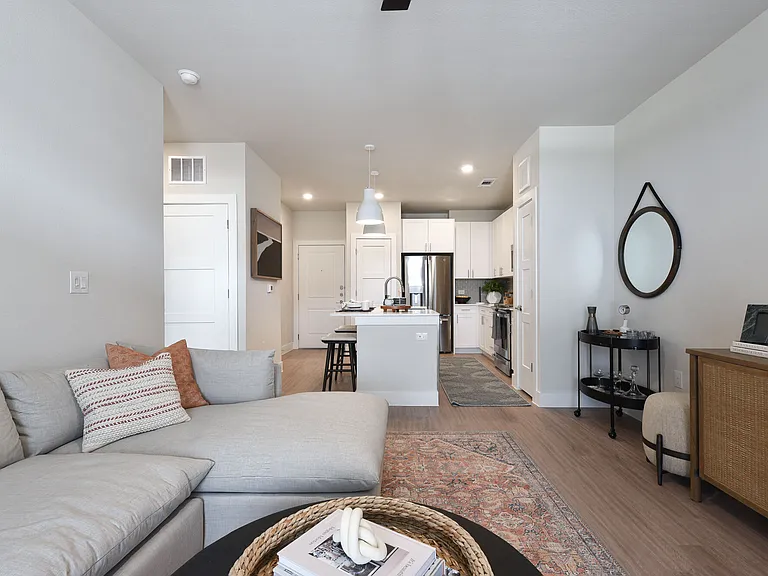 Lenox Grandview — Photo 28