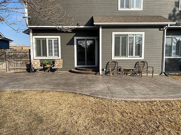 5th image of 810 Pine Dr
