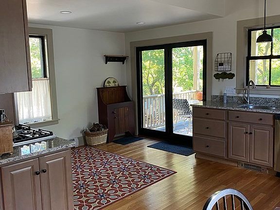 5th image of 40 Mount Pleasant St #1