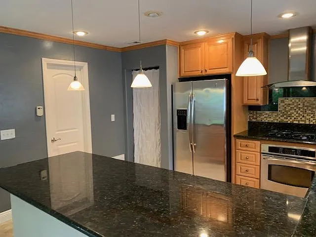 324 Kolmar St — Photo 12