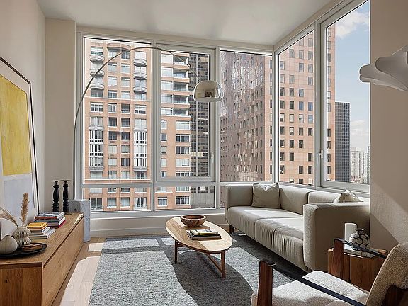 3rd image of 135 E 47th St #20B