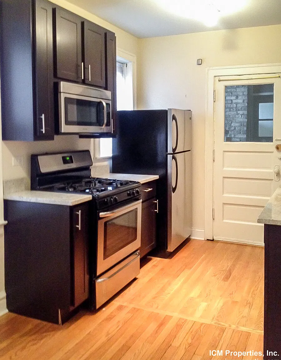 2 bed, $2,270 — Photo 1