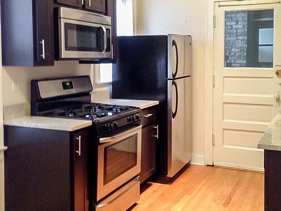 2nd image of 2177 W Giddings St #3
