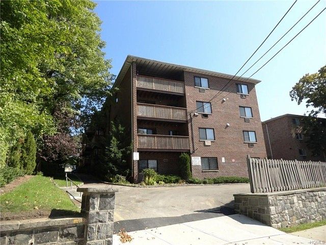 1st image of 332 Palisade Ave APT C3
