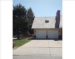 4th image of 2704 Gregory Dr S