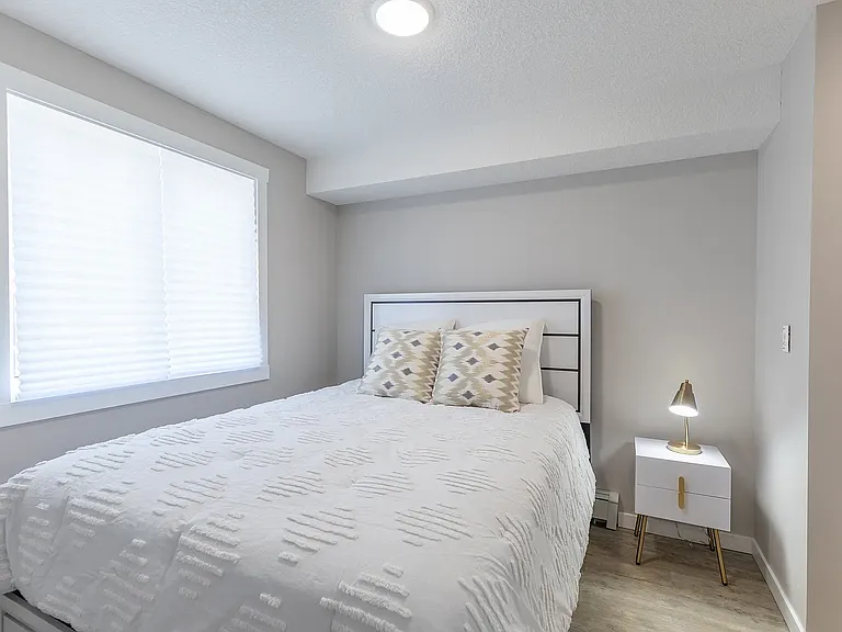 181 Skyview Bay NE — Photo 16