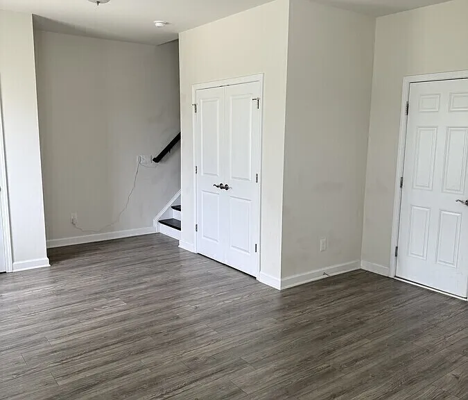 515 John Adams Dr — Photo 25