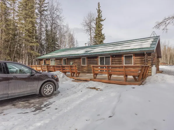 2361 Badger Rd, North Pole, AK 99705