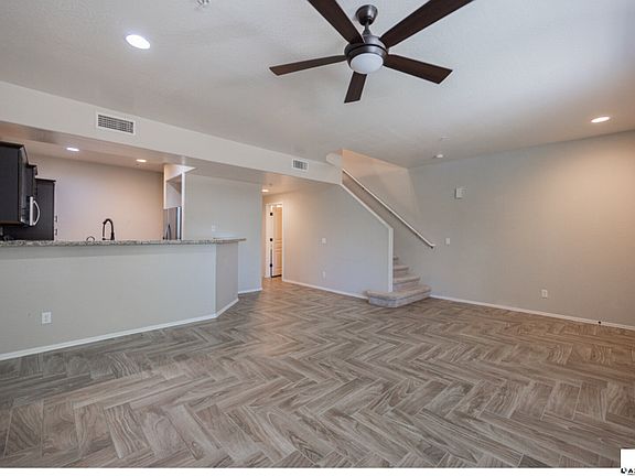 4th image of 21655 N 36th Ave Unit 111