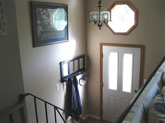 3rd image of 1501 James Pl