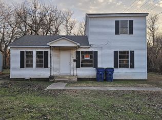305 W Quapaw St, Lindsay, OK 73052