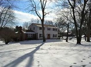 9609 Park Edge Dr, Allison Park, PA 15101