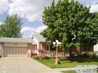 1020 Pine St, Wyandotte, MI 48192