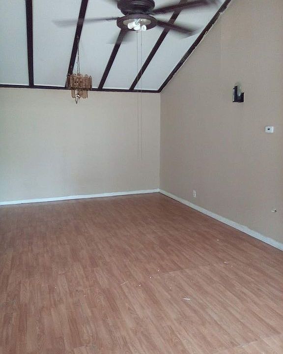 2nd image of 773 Sheridan Dr