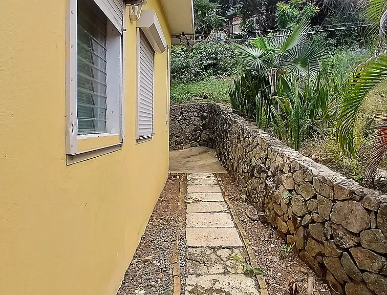 24A Estate Thomas #1 — Photo 11