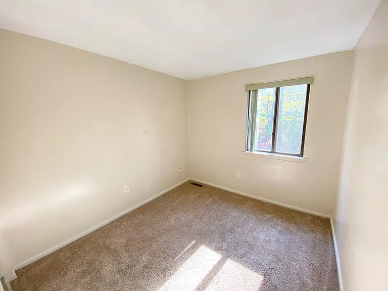 48 Hitching Post Ln — Photo 12