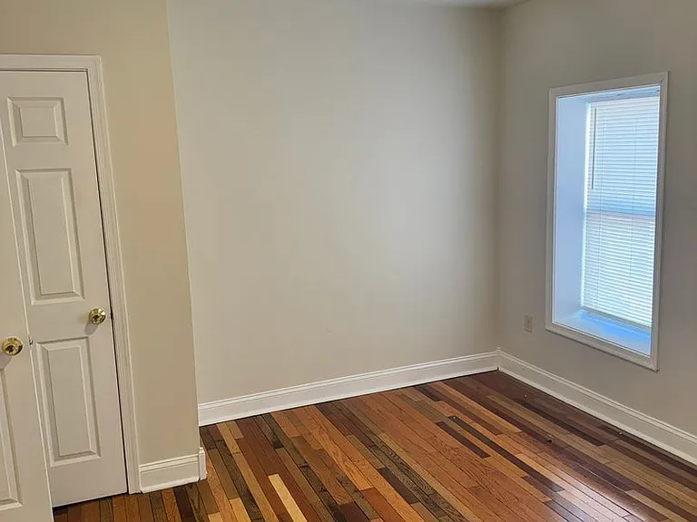 22 S Locust St — Photo 21