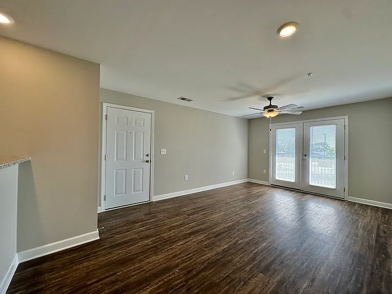 Westbrook Apartments — Photo 8