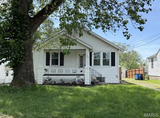 708 Gilbert St, Swansea, IL 62226