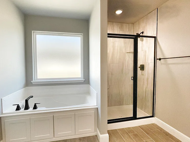 300 Oak Ave — Photo 13