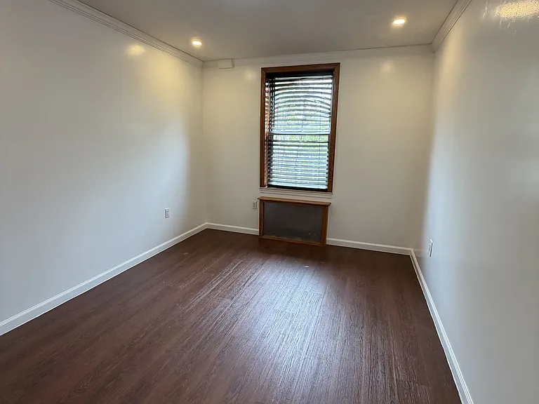 1318 Mace Ave #1 — Photo 6
