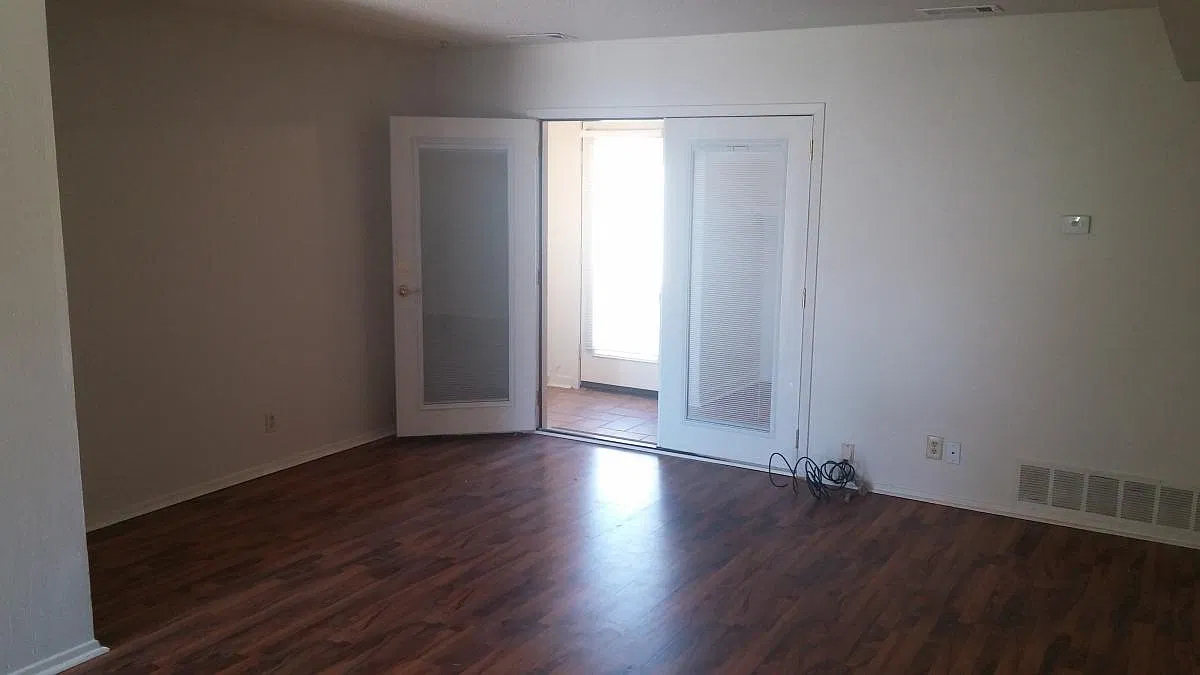 224 E Amherst Drive — Photo 3