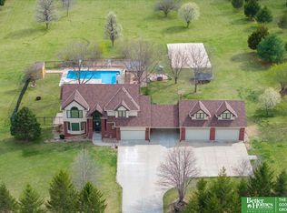 9751 Choke Cherry Ln, Papillion, NE 68046