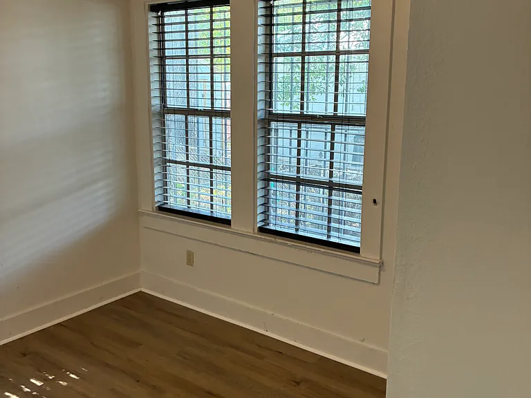 3602 E McBerry St — Photo 8