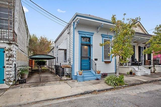 1st image of 1016 Clouet St