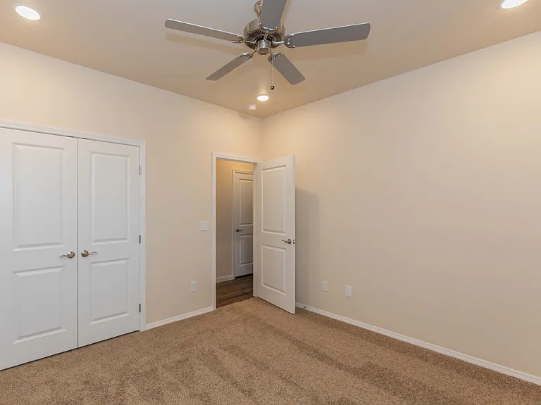 7516 Buck St — Photo 12