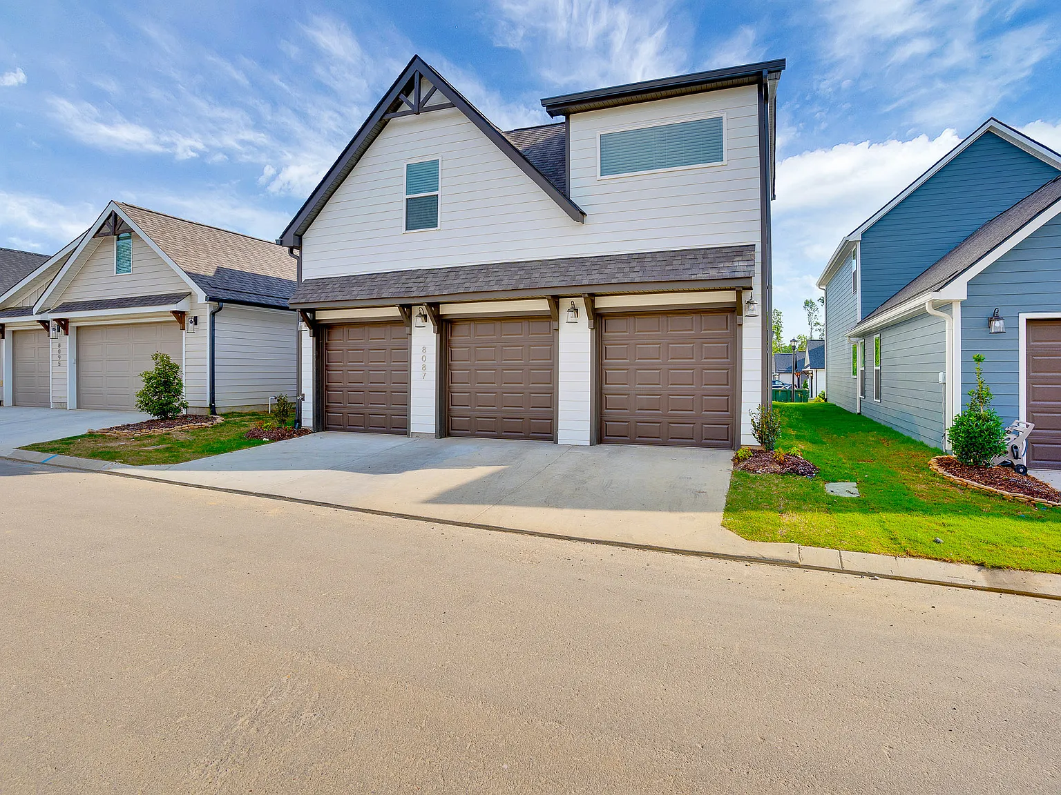 8087 Honeycomb Ln — Photo 2