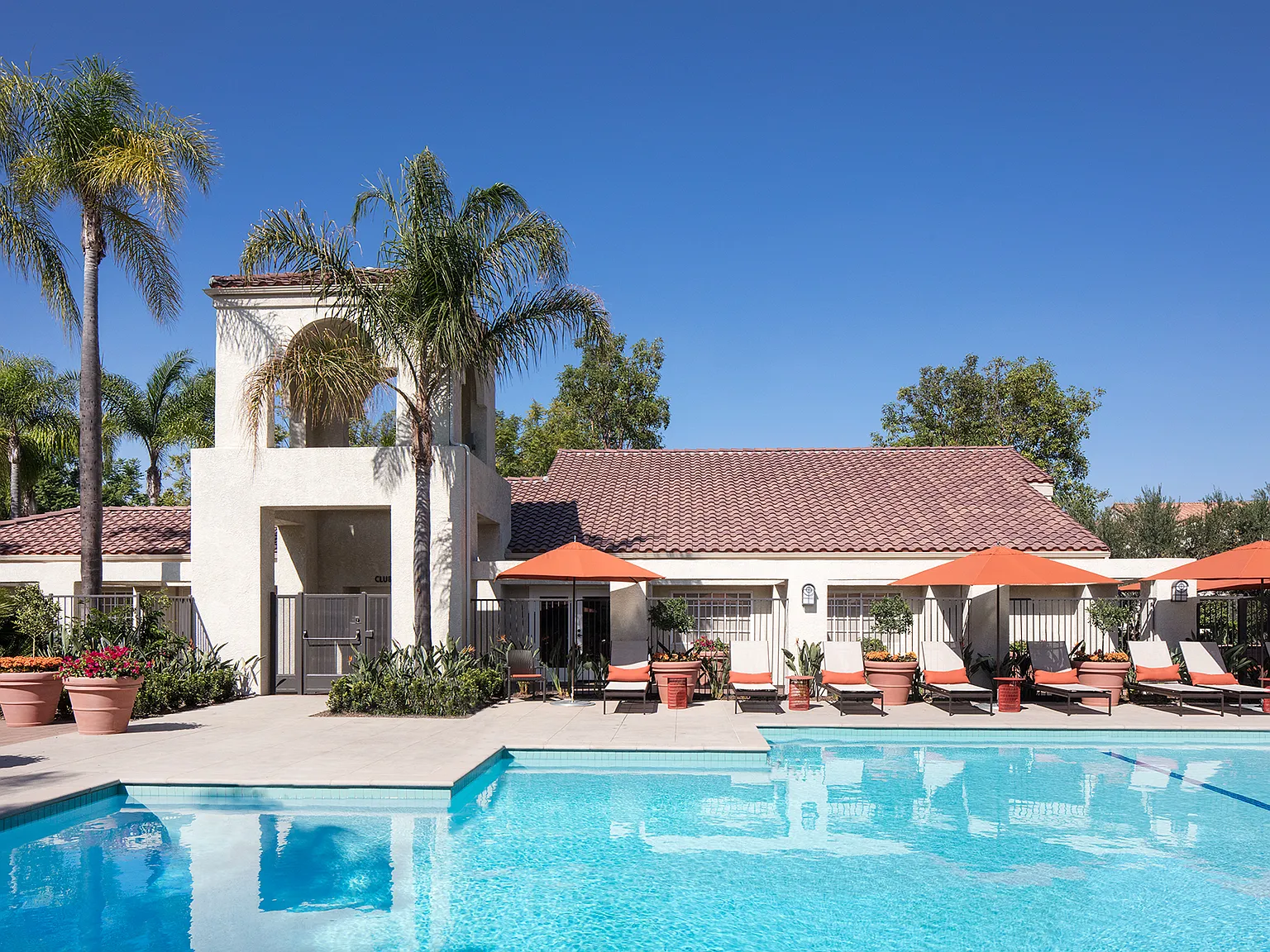 Aliso Town Center Apartment Homes — Photo 3