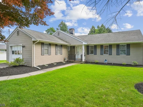 276 Metape Cir S, Bound Brook Boro, NJ 08805