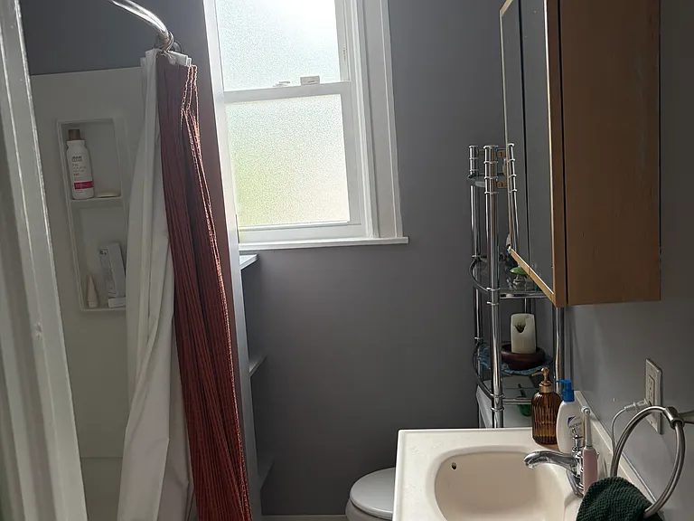 1215 Union Ave — Photo 12