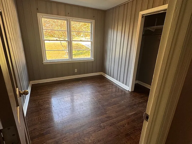 317 Christopher Dr — Photo 3