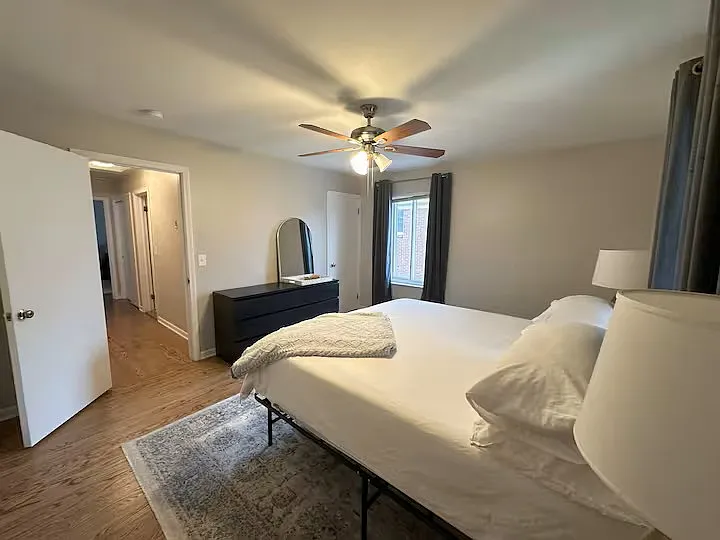 2 bed, 1800 sqft, $3,950 — Photo 4