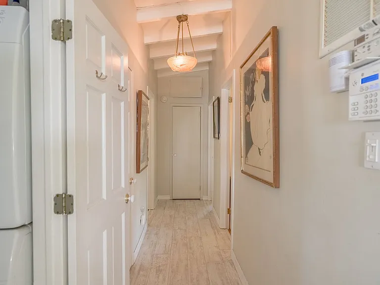 37 E Shore Dr — Photo 18