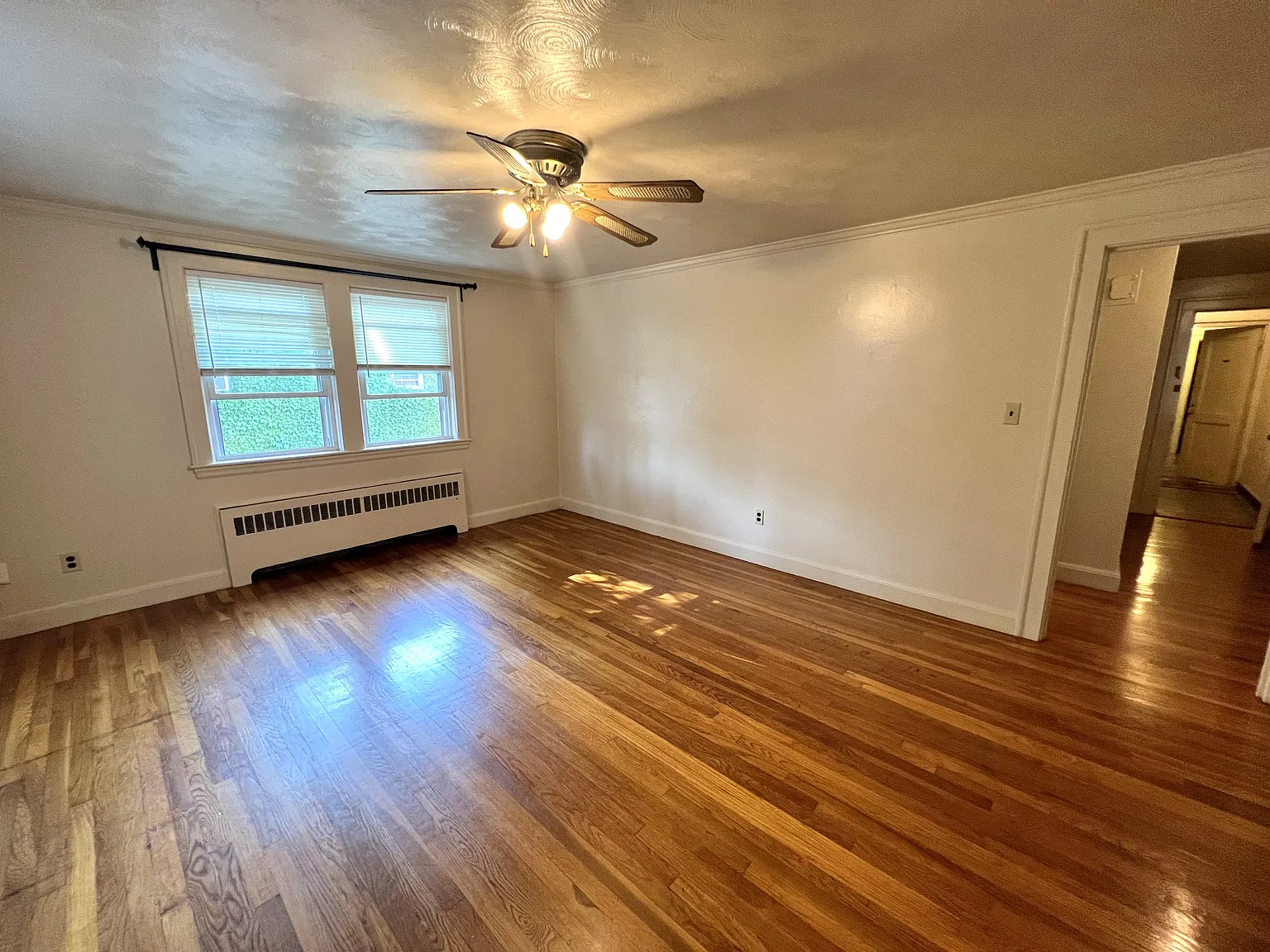 2 bed, 900 sqft, $2,250 — Photo 4