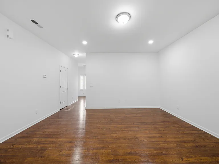410 Leighann Ridge Ln — Photo 5
