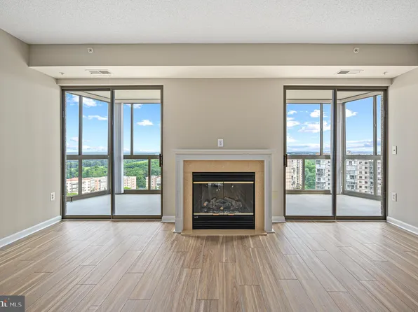 19365 Cypress Ridge Ter Unit 1111, Lansdowne, VA 20176