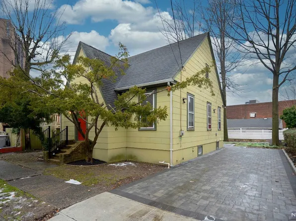 406 Sherman Pl, Fairview, NJ 07022