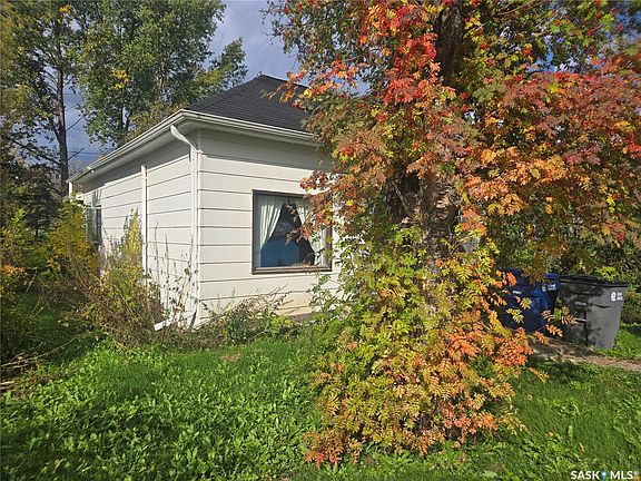 4th image of 206 Osler Street